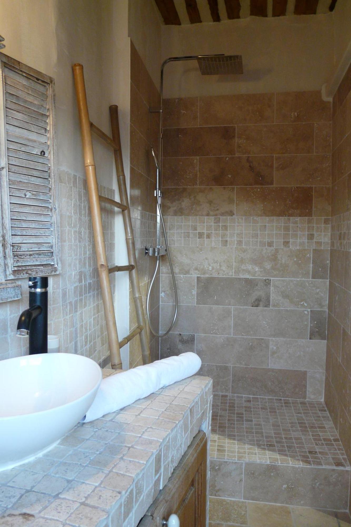 Duplex En Plein Centre Lejlighed LʼIsle-sur-la-Sorgue Eksteriør billede